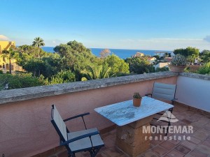Charming chalet with sea view in Cala Llombards