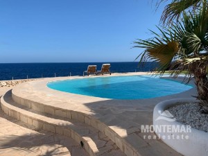 Beautiful 1st sea line Ibizan style villa with sea view in Cala d'Or