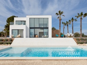 Modern, light-flooded luxury villa near Palma & Son Gual golf course