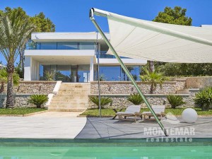 Porto Petro - Modern villa with sea access in exposed position