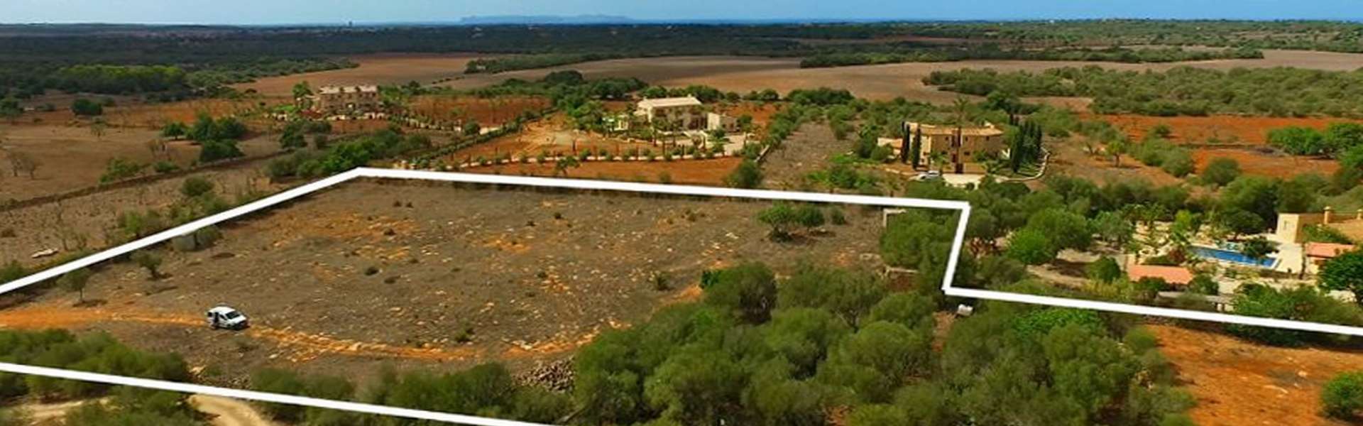 Plot with building permit near Ses Salines