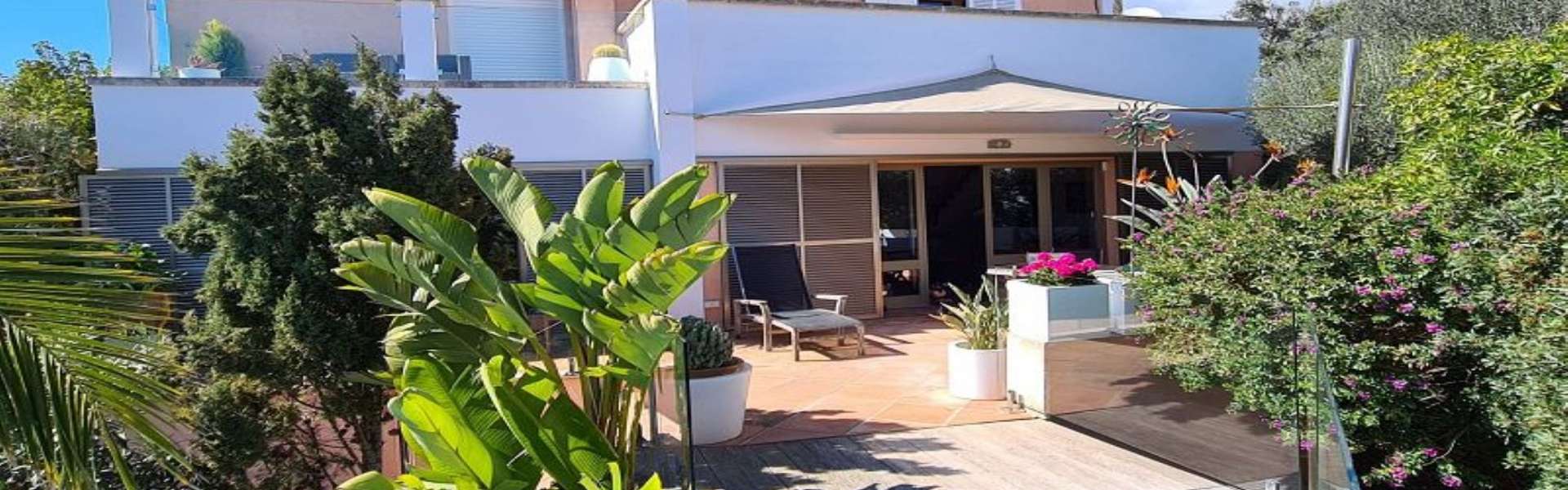 Charming chalet with sea view in Cala Llombards