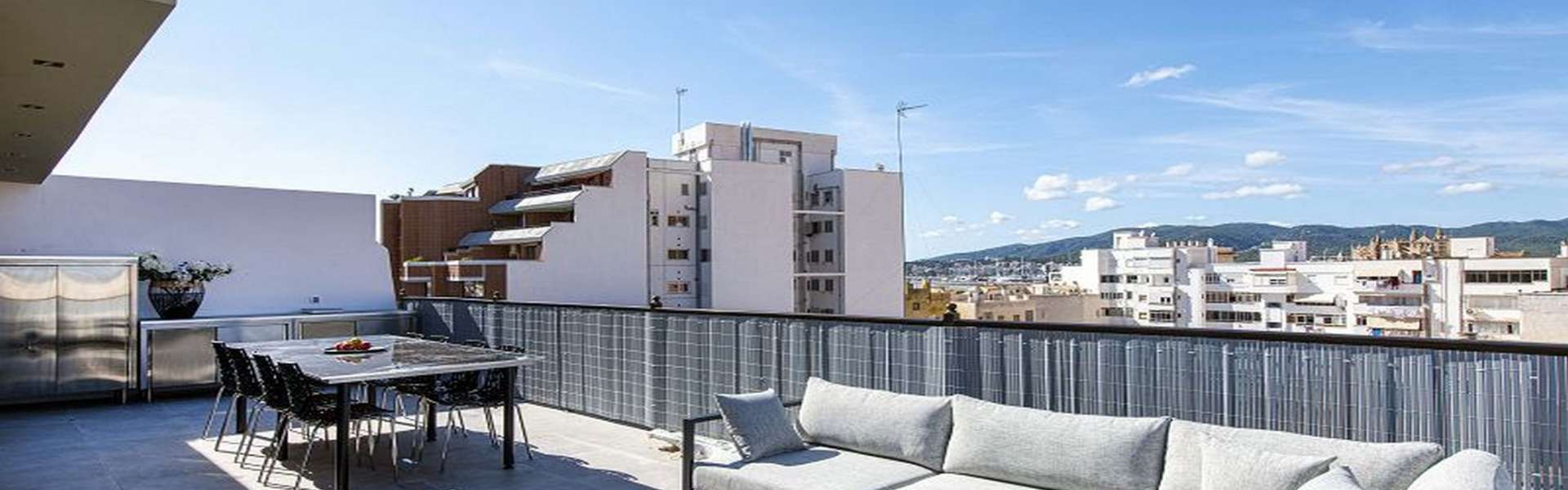 Palma/Old Town - Penthouse with view to the cathedral, the sea and the harbor
