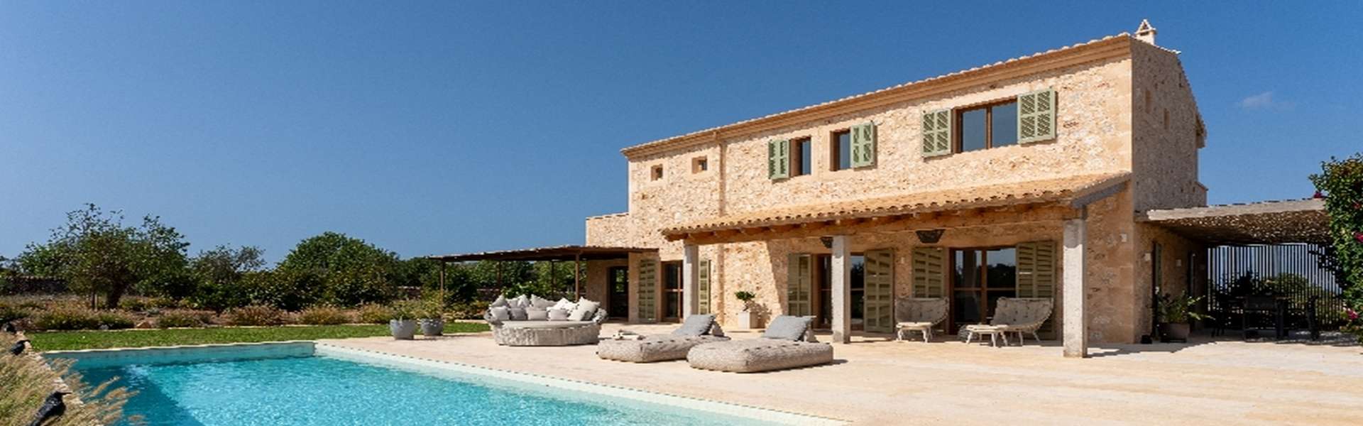 Stylish natural stone finca for sale near Ses Salines