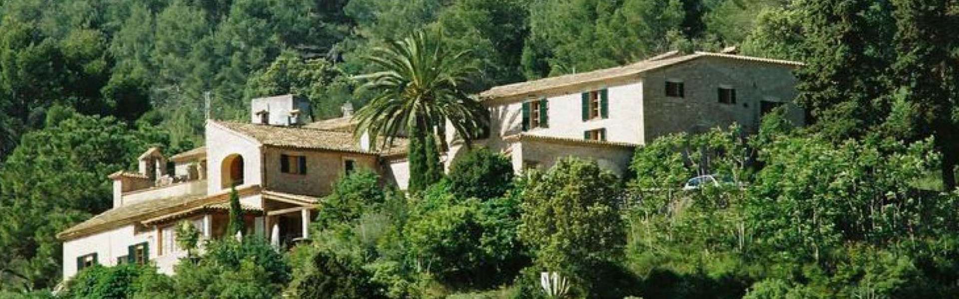 Esporles - Mansion / Rustic Hotel - a property with a variety of possible uses