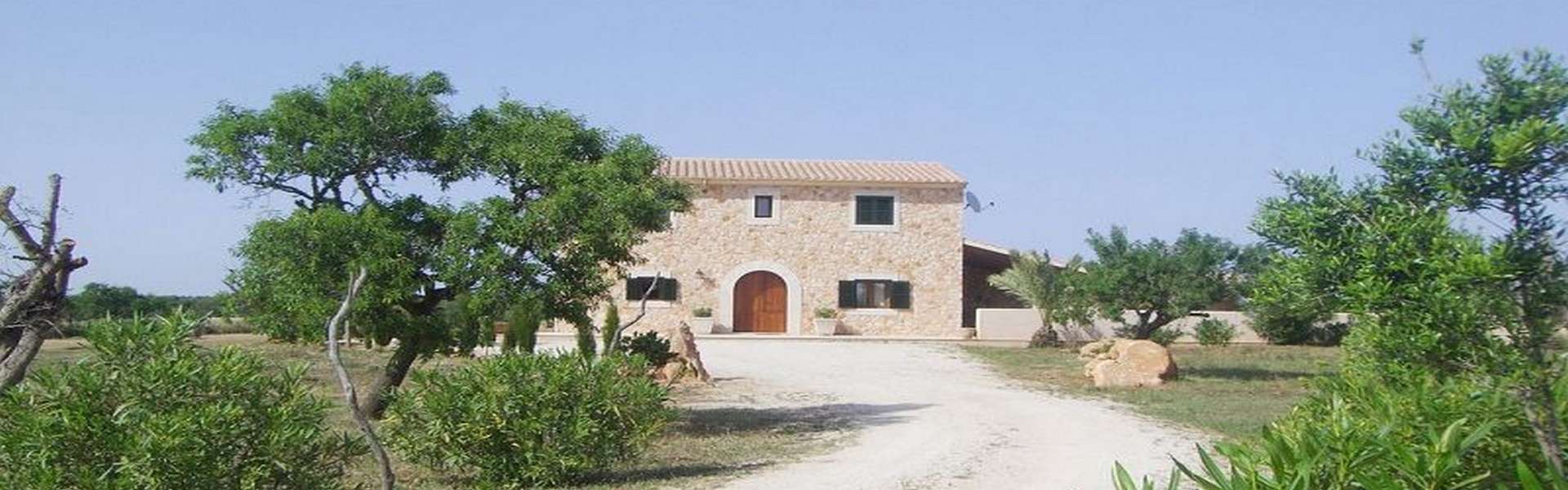 Charming Finca in Es Llombards for sale  